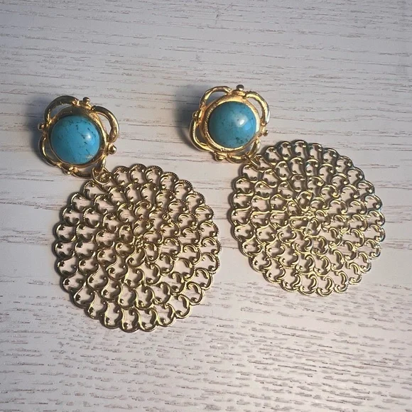 Susan Shaw Elegant Gold and Turquoise Filigree Earrings - Picture 5 of 10